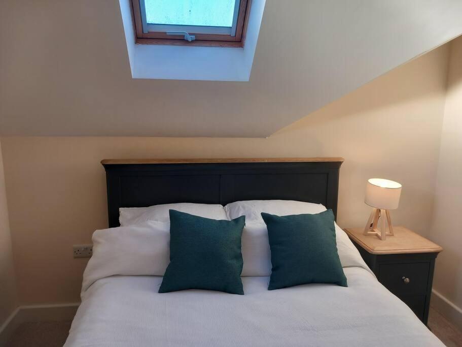 Roomy Penthouse 2 Double Bed Apartment - Spacious - Central Beeston - Free Secure Parking - Nottingham Exterior foto